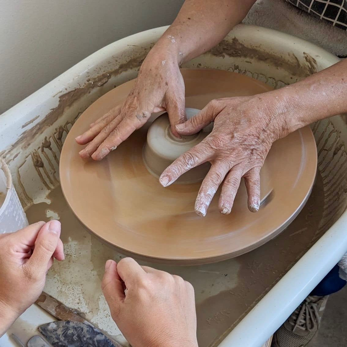 Wheel-Throwing Pottery 4-weeks Course GIFT VOUCHER